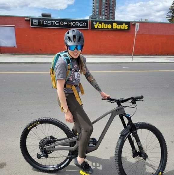 Meet your Posher, Jolise - Picture 1 of 1